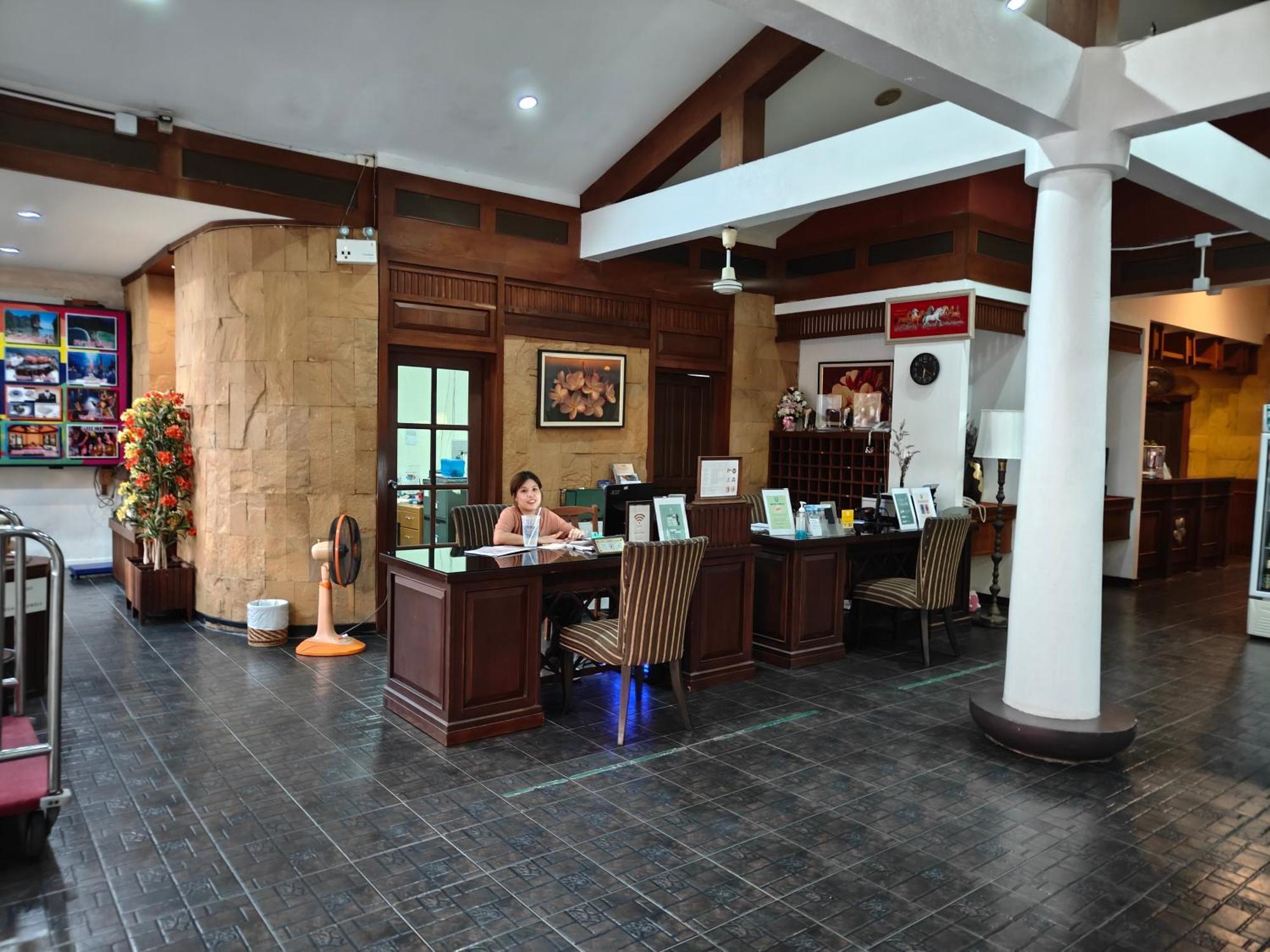 Phuket Leelavadee Hua Ting Resort Patong Luaran gambar