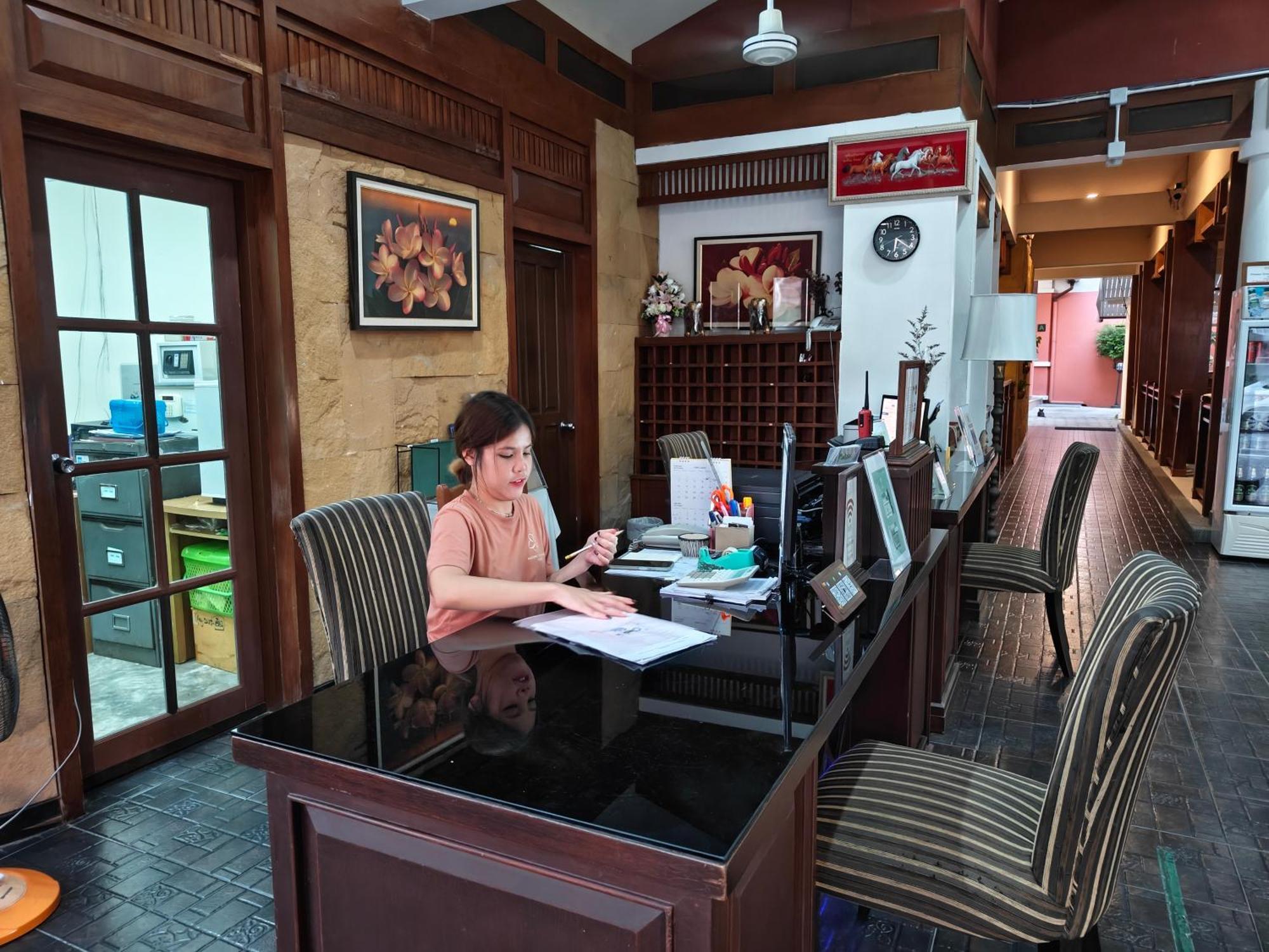 Phuket Leelavadee Hua Ting Resort Patong Luaran gambar