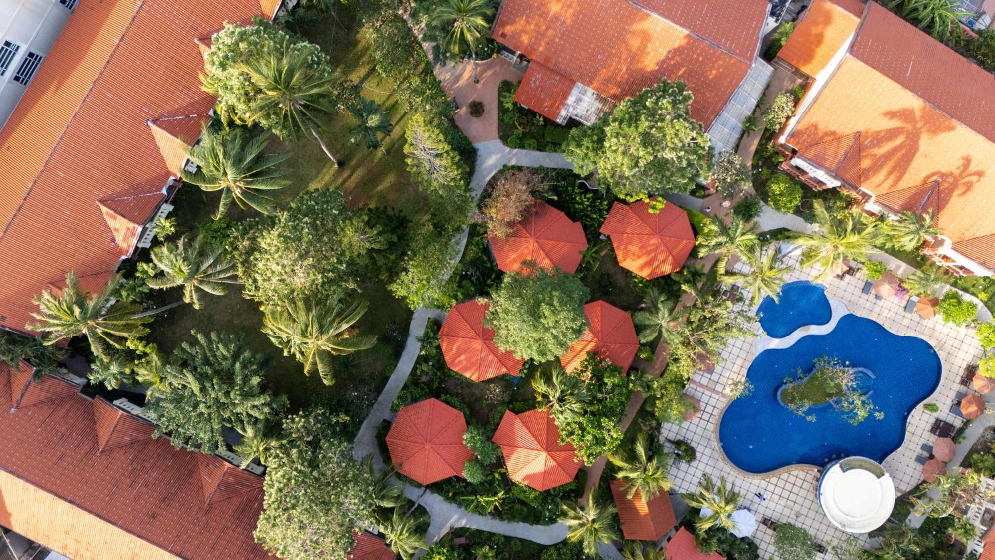 Phuket Leelavadee Hua Ting Resort Patong Luaran gambar