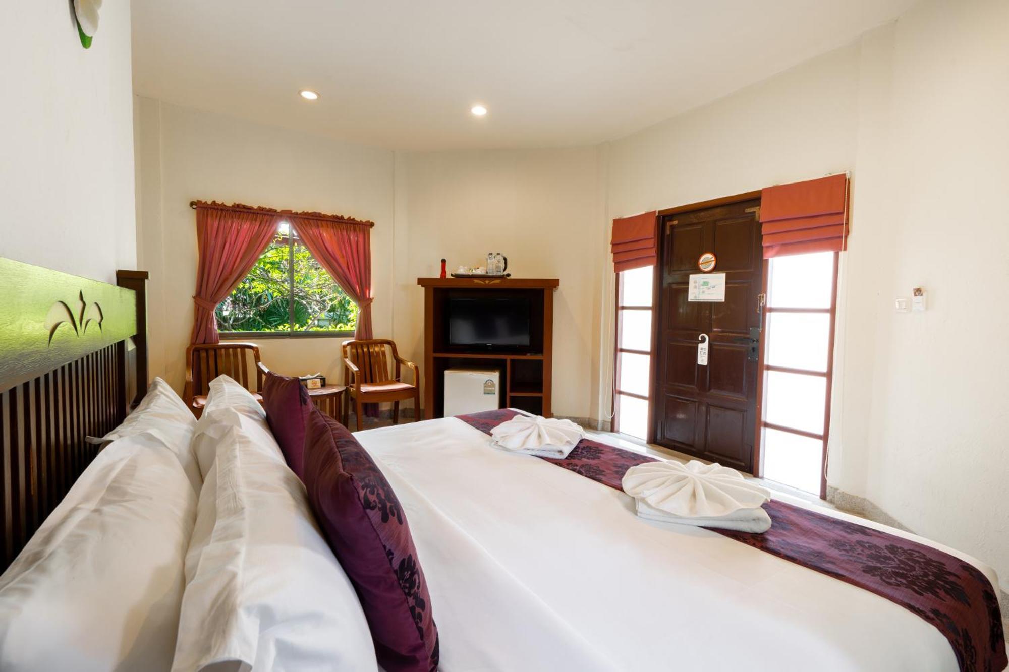 Phuket Leelavadee Hua Ting Resort Patong Luaran gambar