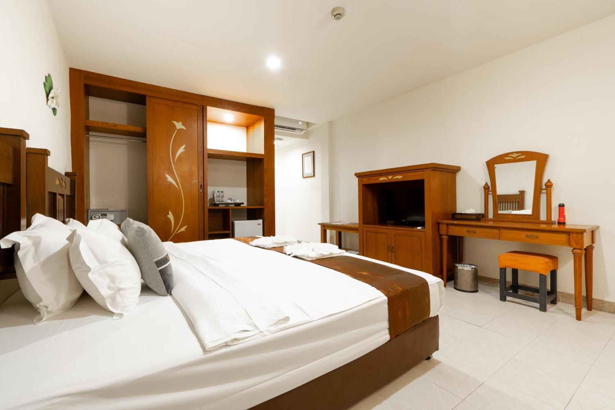 Phuket Leelavadee Hua Ting Resort Patong Luaran gambar