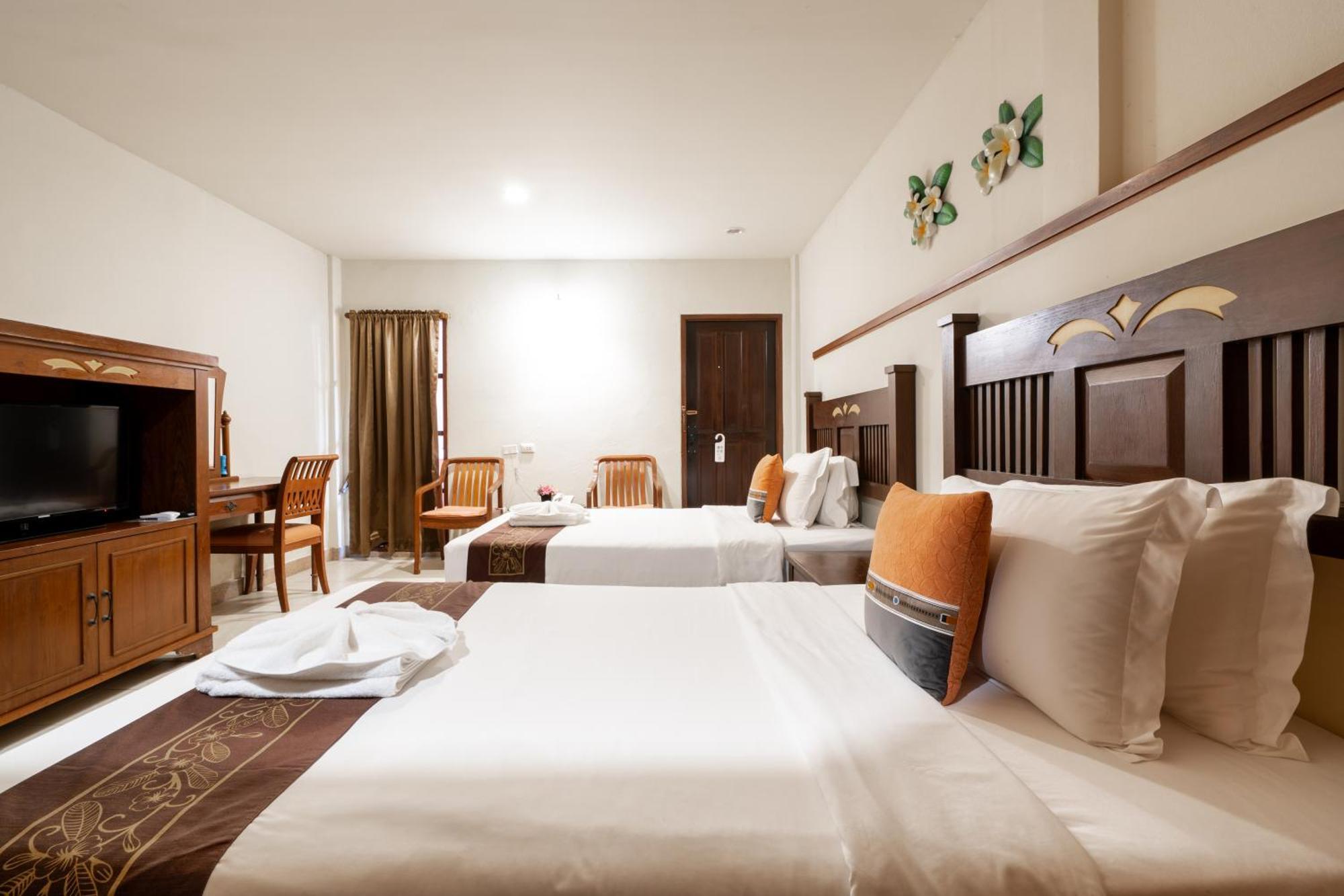 Phuket Leelavadee Hua Ting Resort Patong Luaran gambar